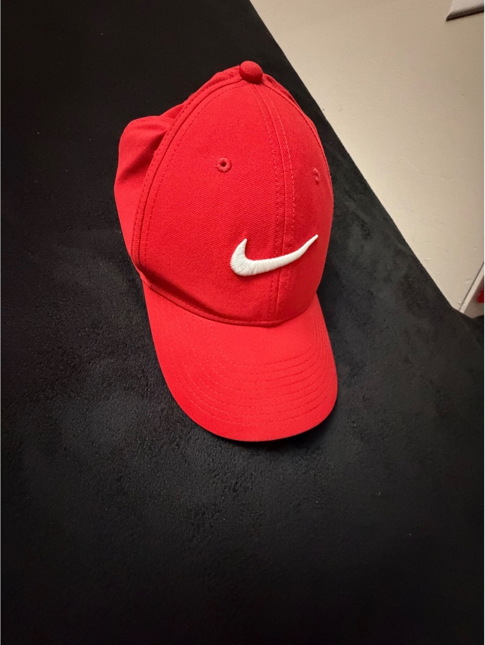Nike Dri-FIT Red Club Cap Hat M/L